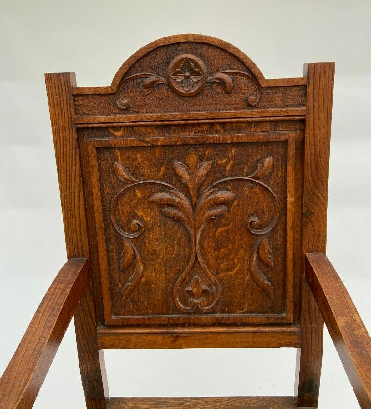 Pair of armchairs trone XIX eme neo gothic sculpts leather seat