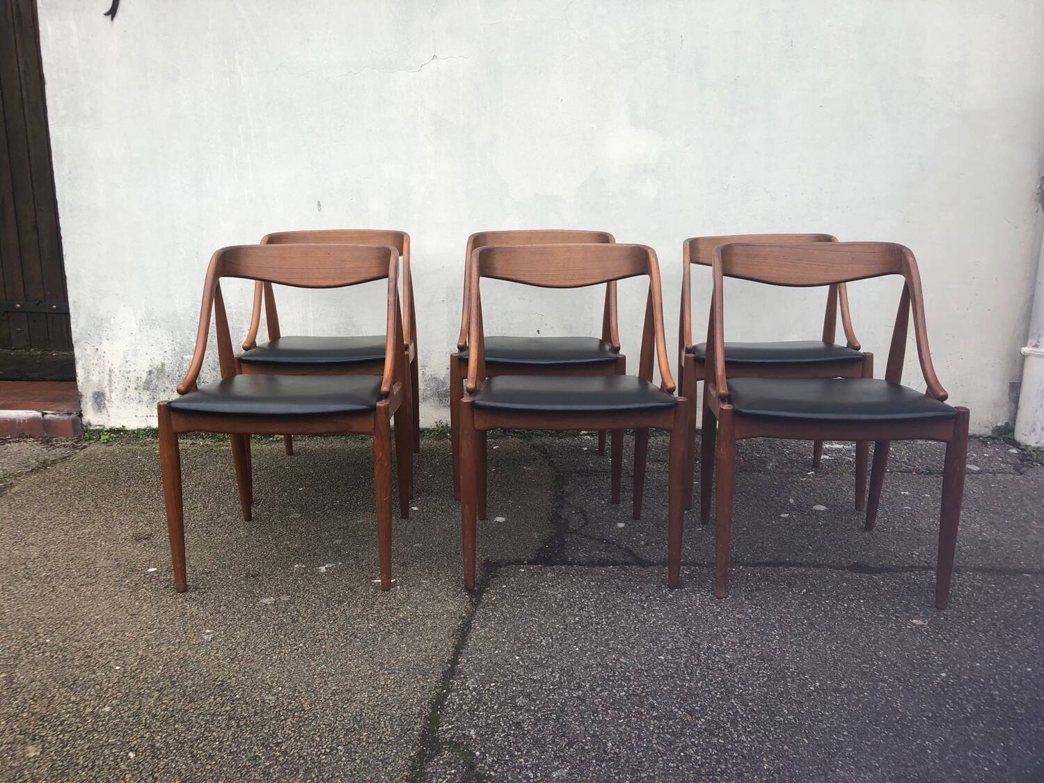 Lot 6 Scandinavian Teak chairs by Johannes Andersen Samcom Circa 1960