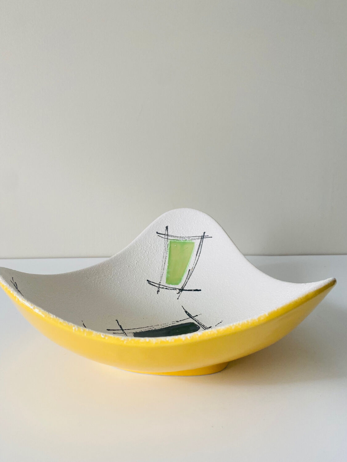 Empty ceramic pocket 50