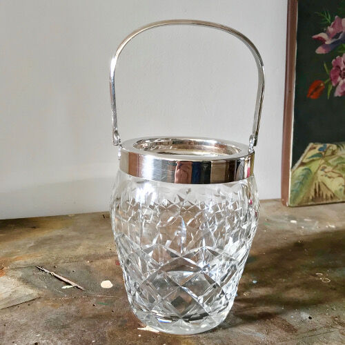 Shaker set and ice bucket