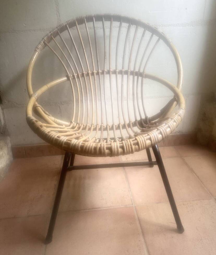 Fauteuil rotin - piétement acier noir - vintage