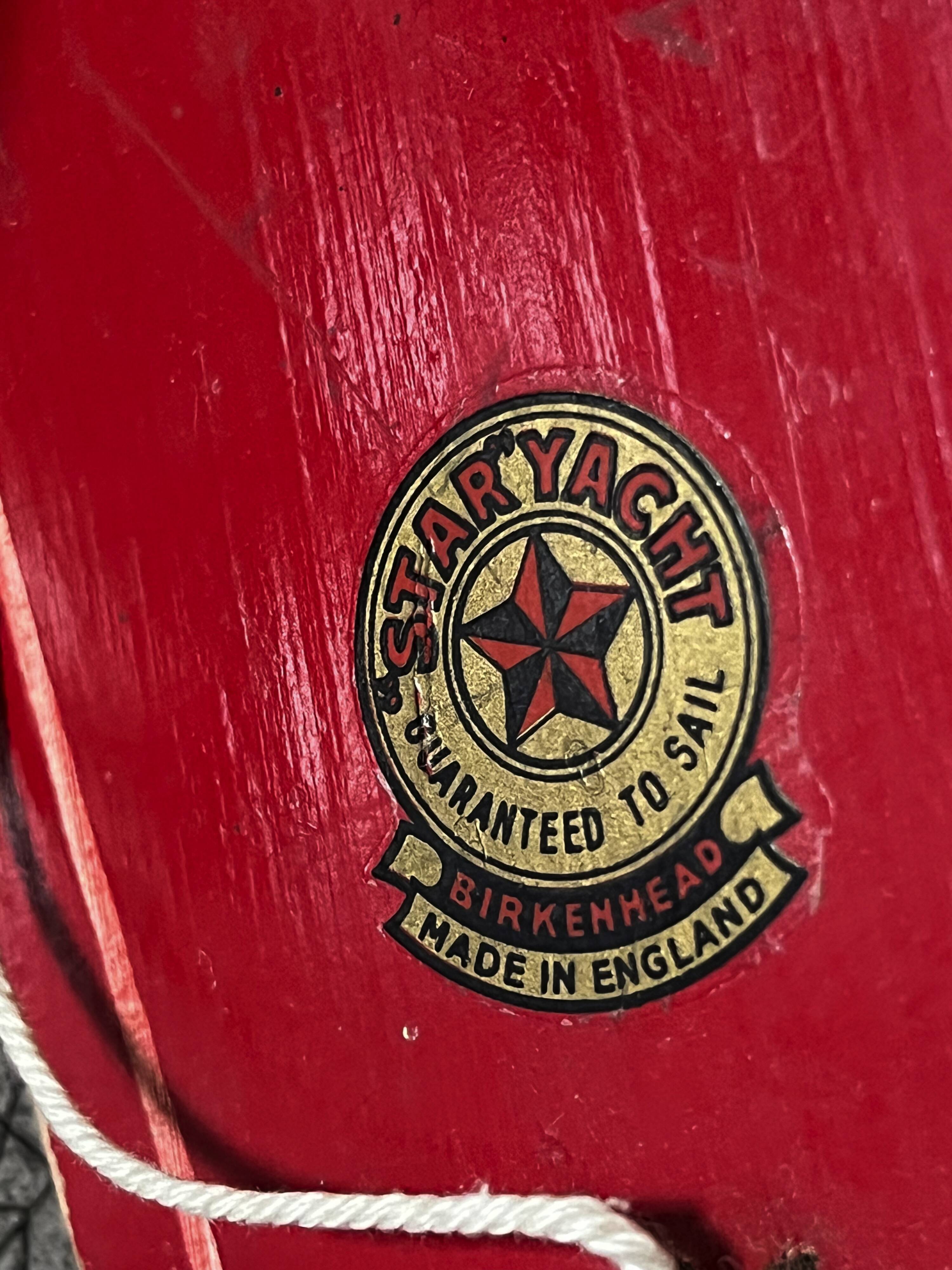 Voilier de bassin anglais Star'Yacht rouge, modèle SY2, années 50-60