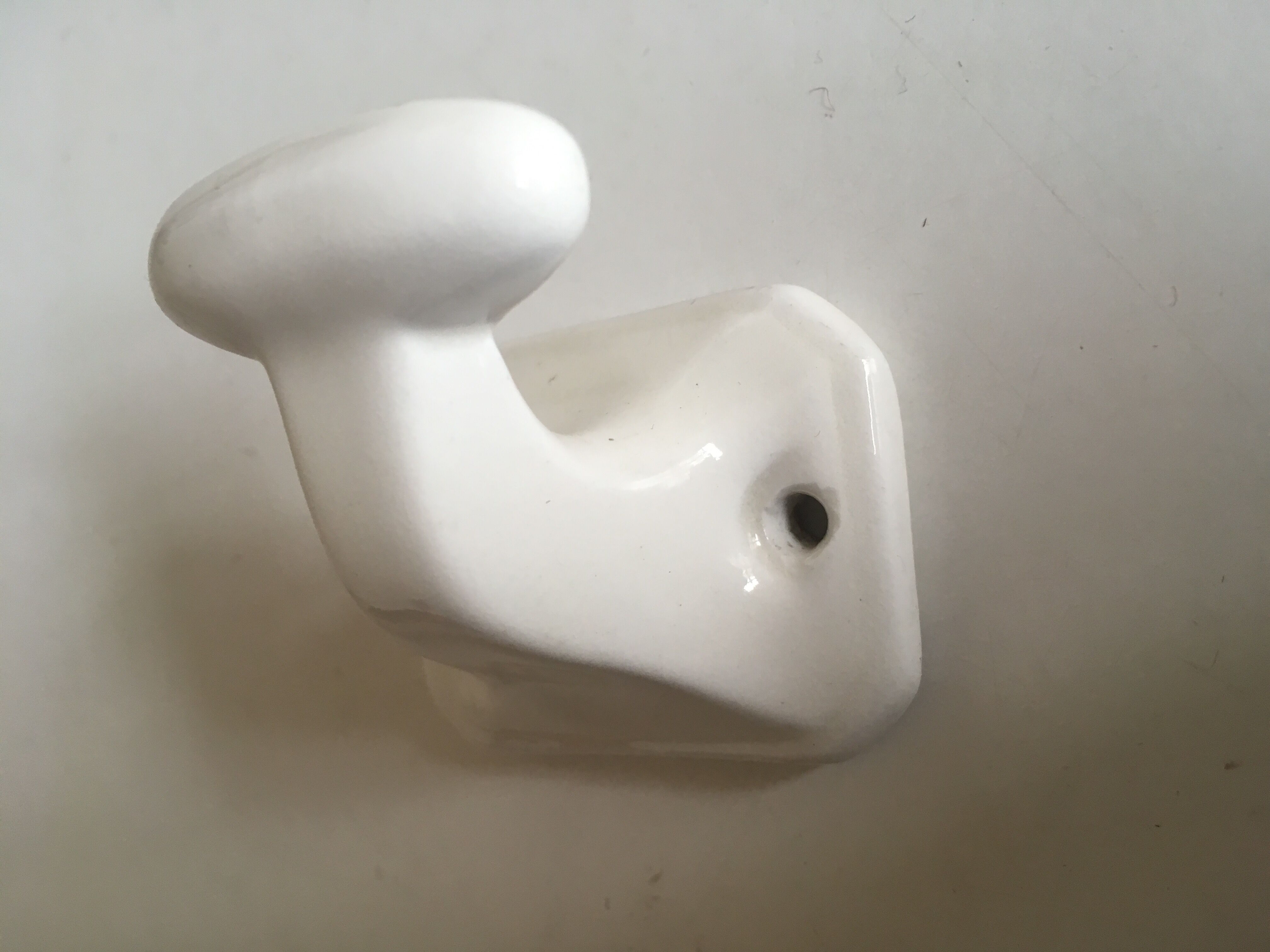 Peg art deco white ceramic