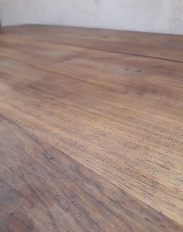 Minister's desk in walnut with drawers