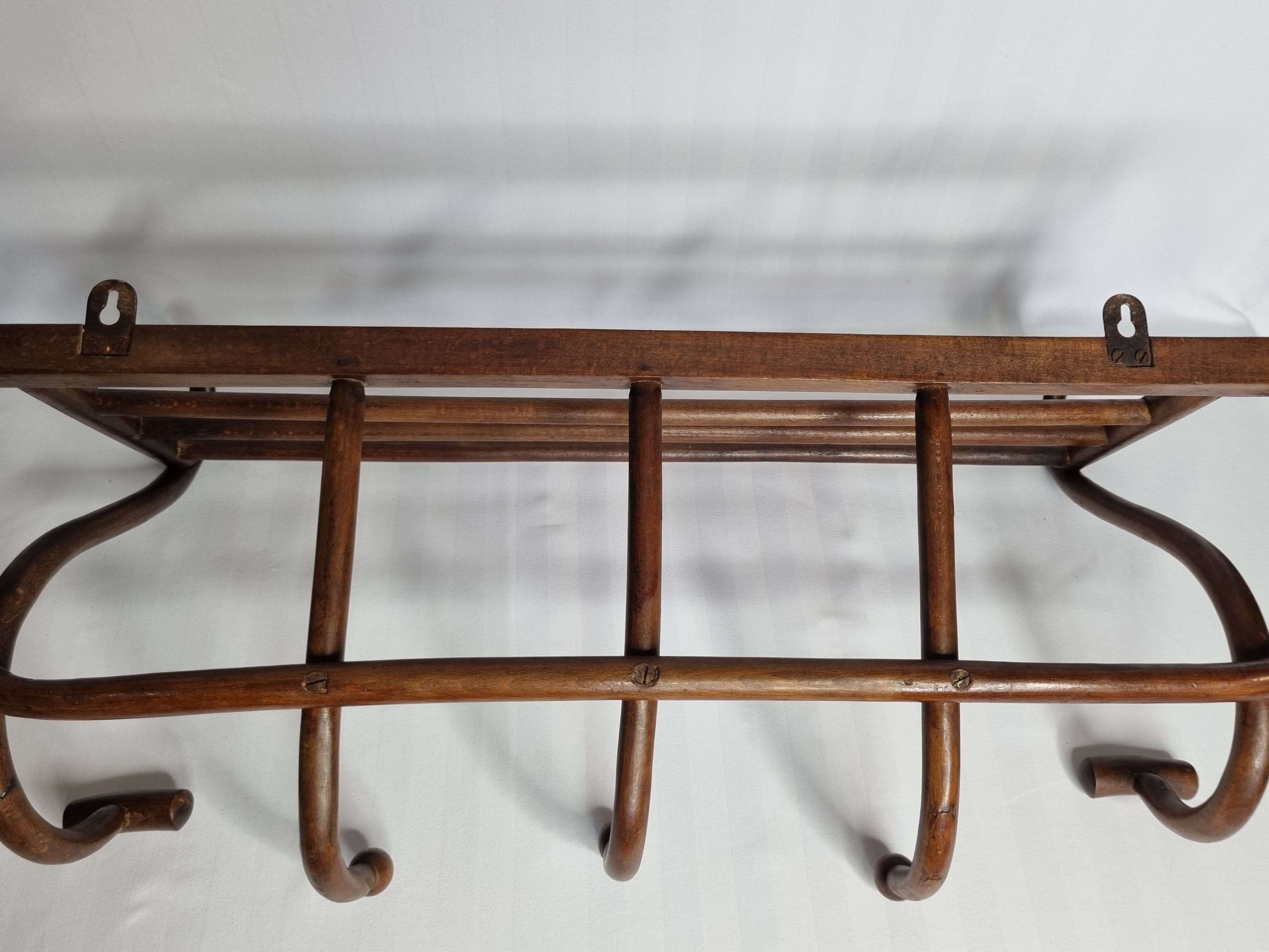 Portemanteau mural en bois courbé ancien 1900, 5 patères et un porte chapeau