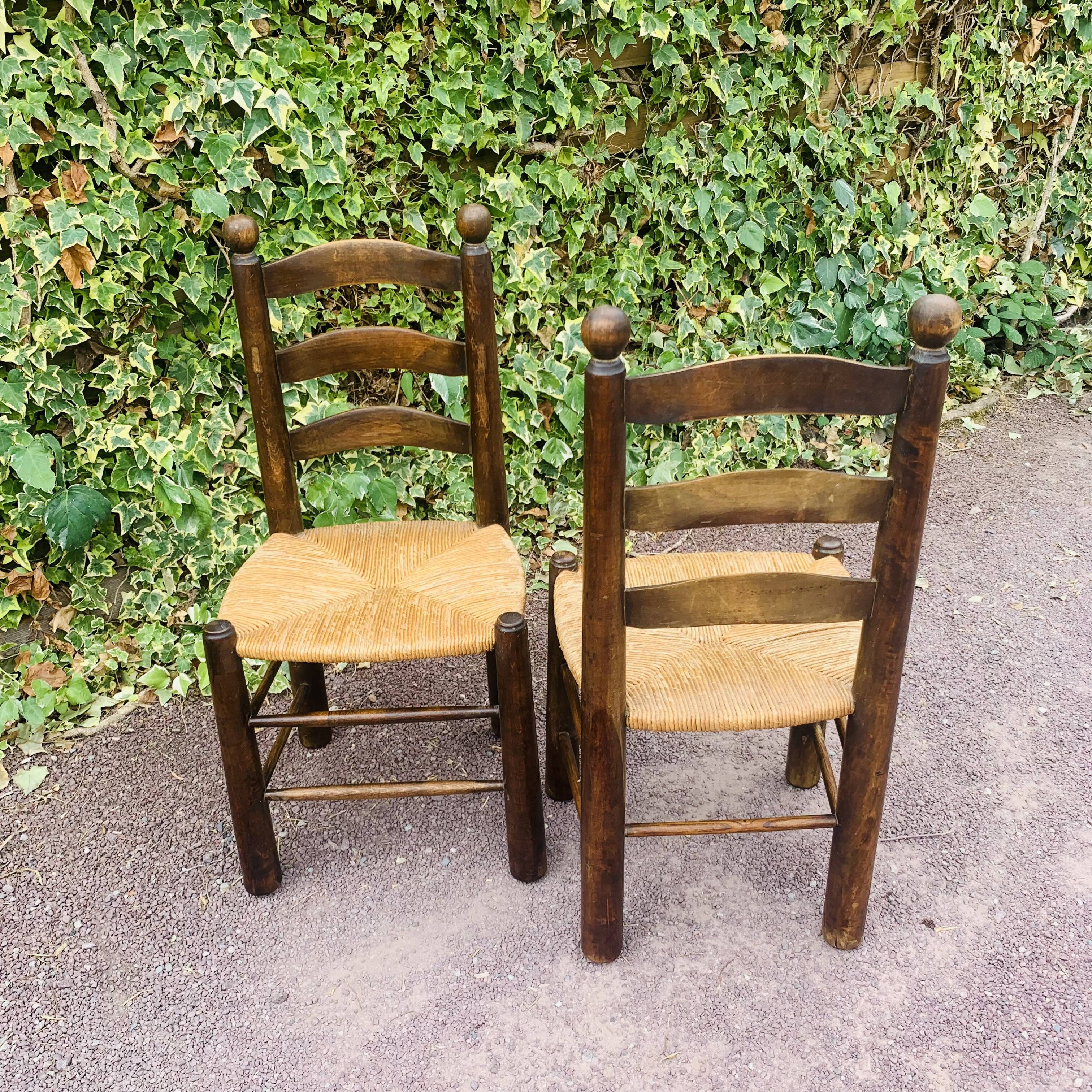 Paire de chaises bois et paillage