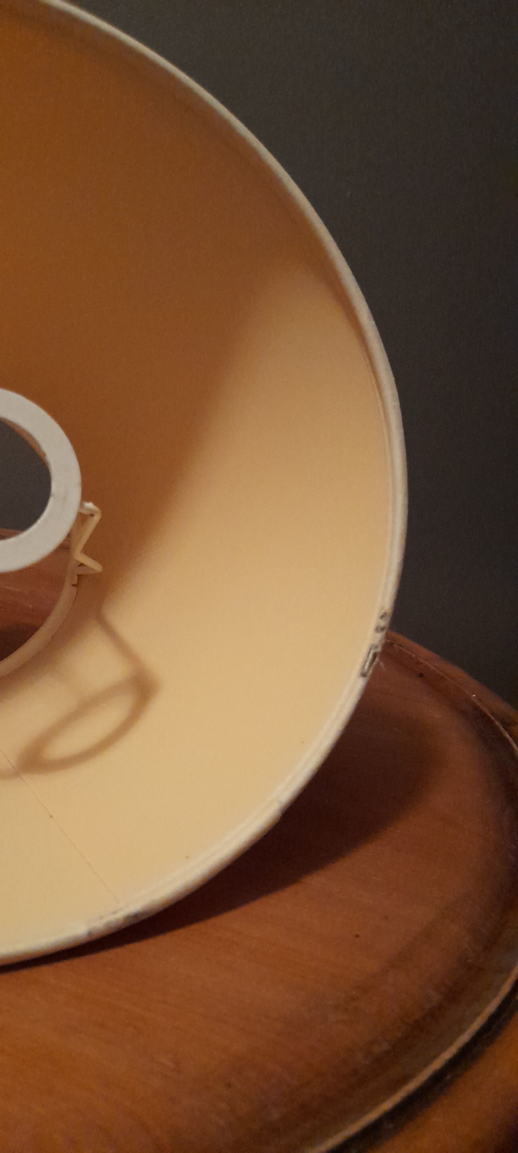 Ceramic table lamp