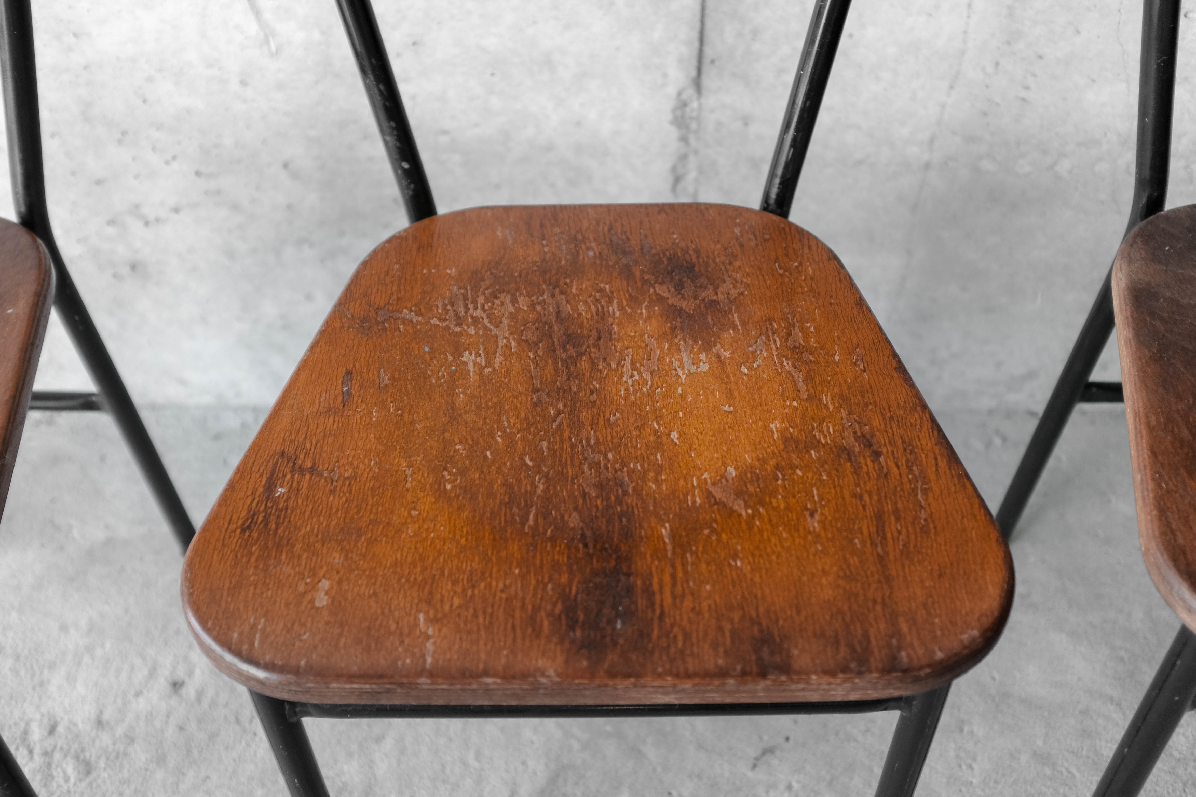 Set of 4 wood and metal vintage chairs