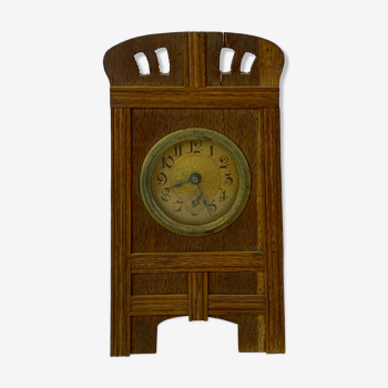 Horloge de cheminée en chêne et cadran en laiton, datant des années 1920