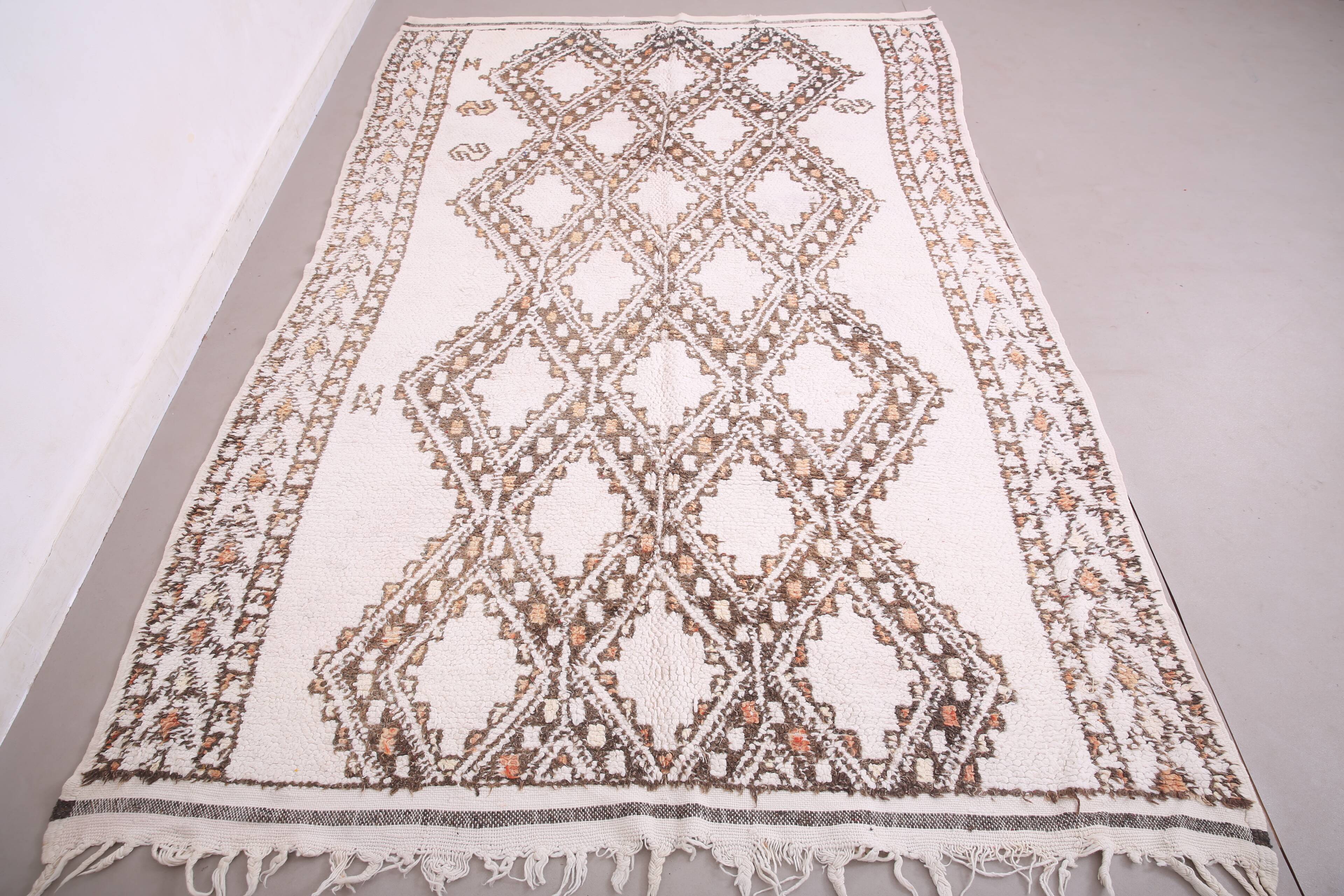 Vintage Moroccan Rug 177 x 269 cm - Berber Wool Rug - Beni Ourain Rug