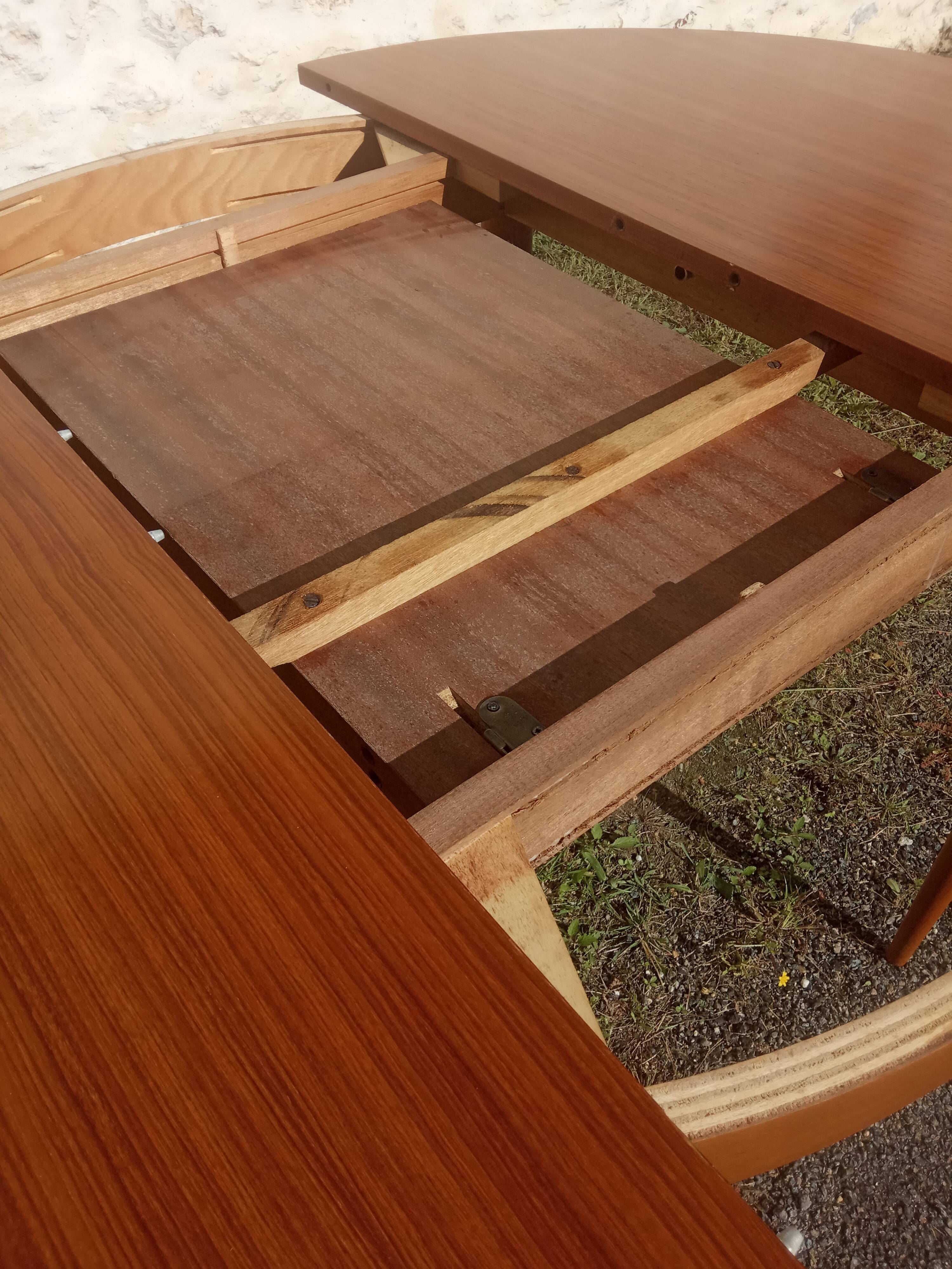 Table 50s 4/6 people