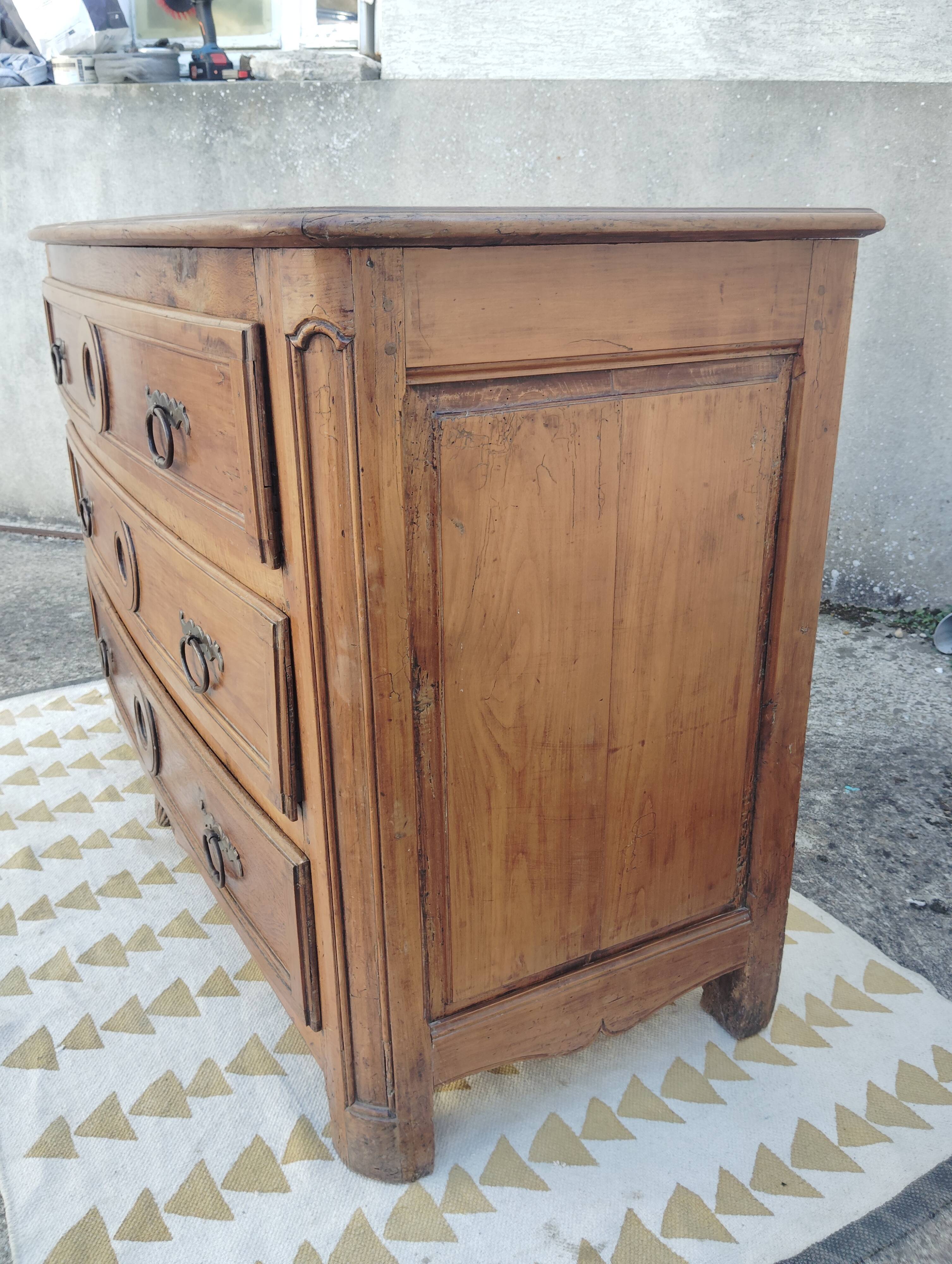Commode XVIII façade half-moon