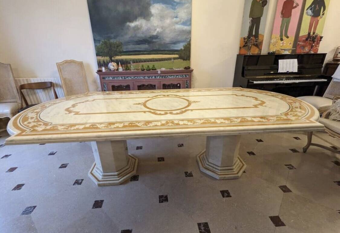 Grande table en marbre