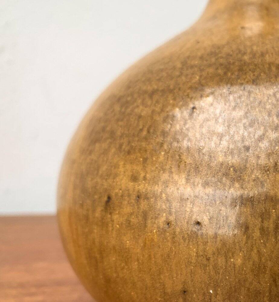 Mid-century German studio pottery vase by Janne Reckert-Cordua, Sylt Keramik, 1960s.