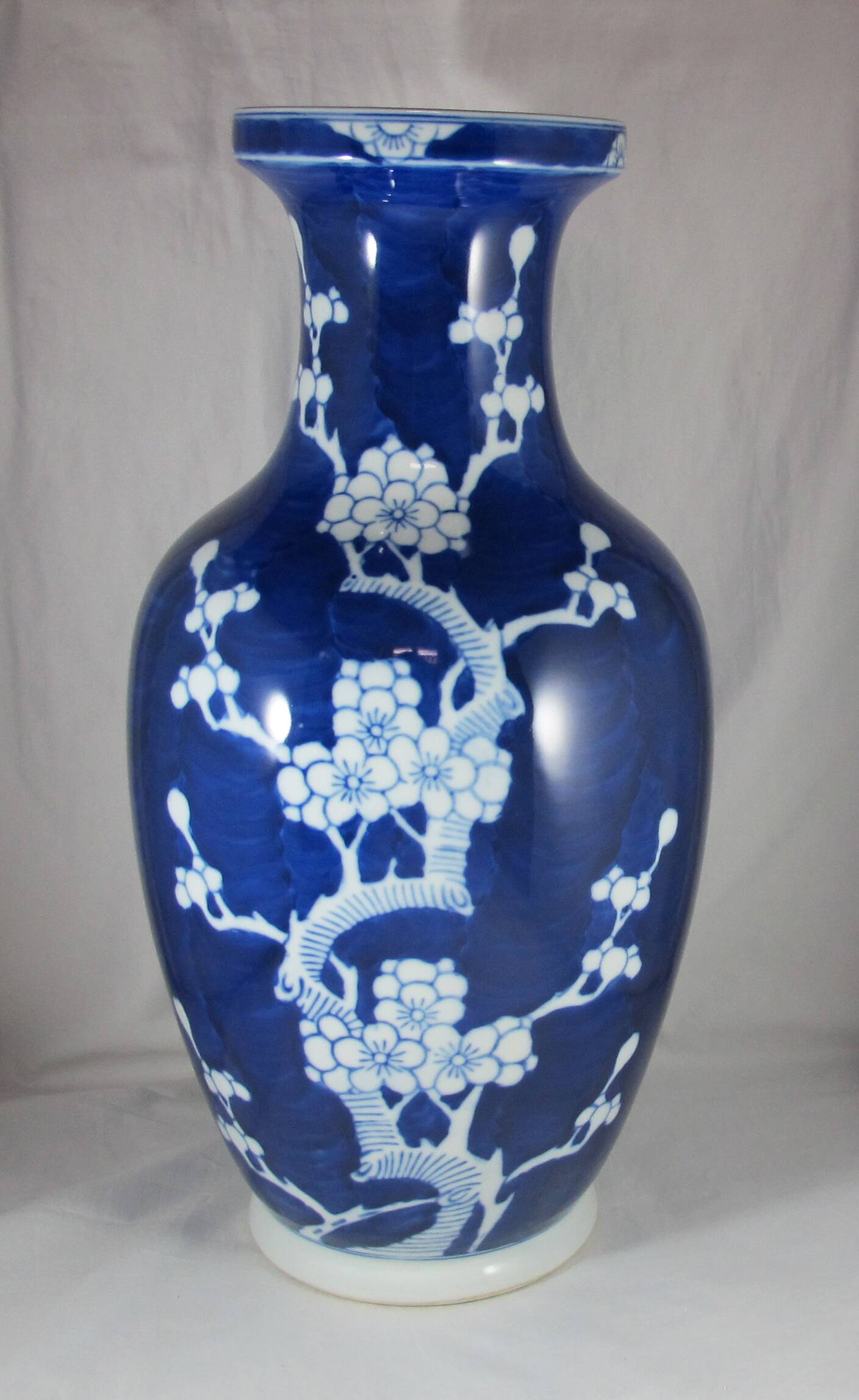 large blue and white porcelain vase Chinese China