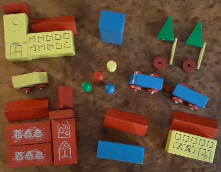 Small town - Hardwood construction - 1970