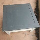 Coffee table painted in gray and white