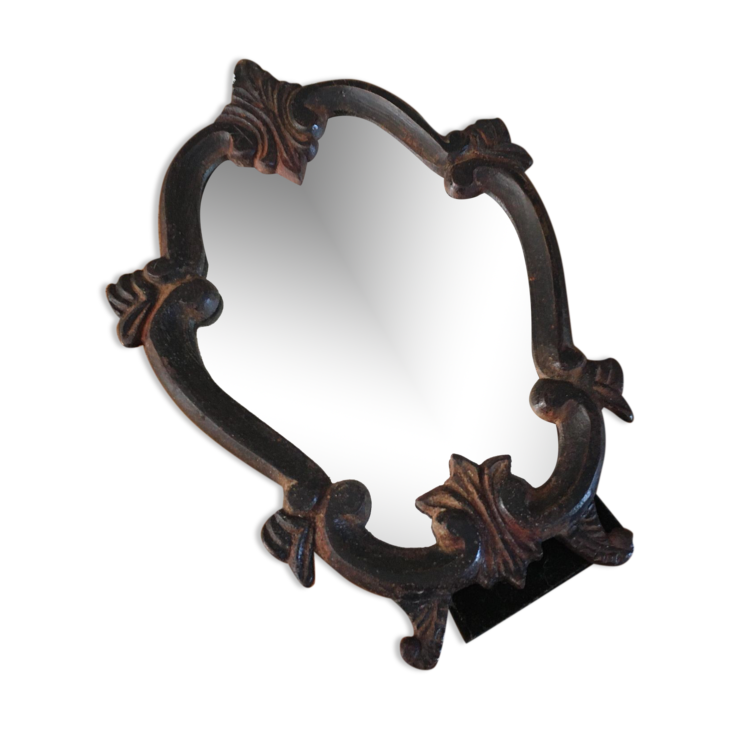 Vintage fiddle mirror to put down.