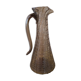 Carafe aiguière en verre ambré