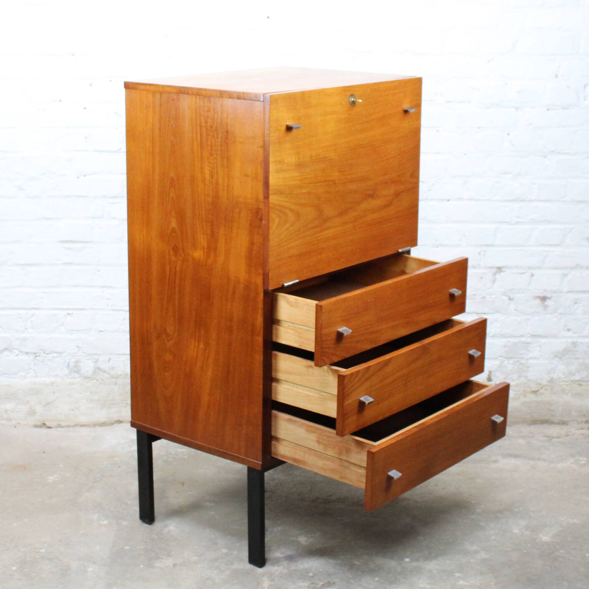 Secretary / bar cabinet model "693" by Pierre Guariche for Meurop 1960s