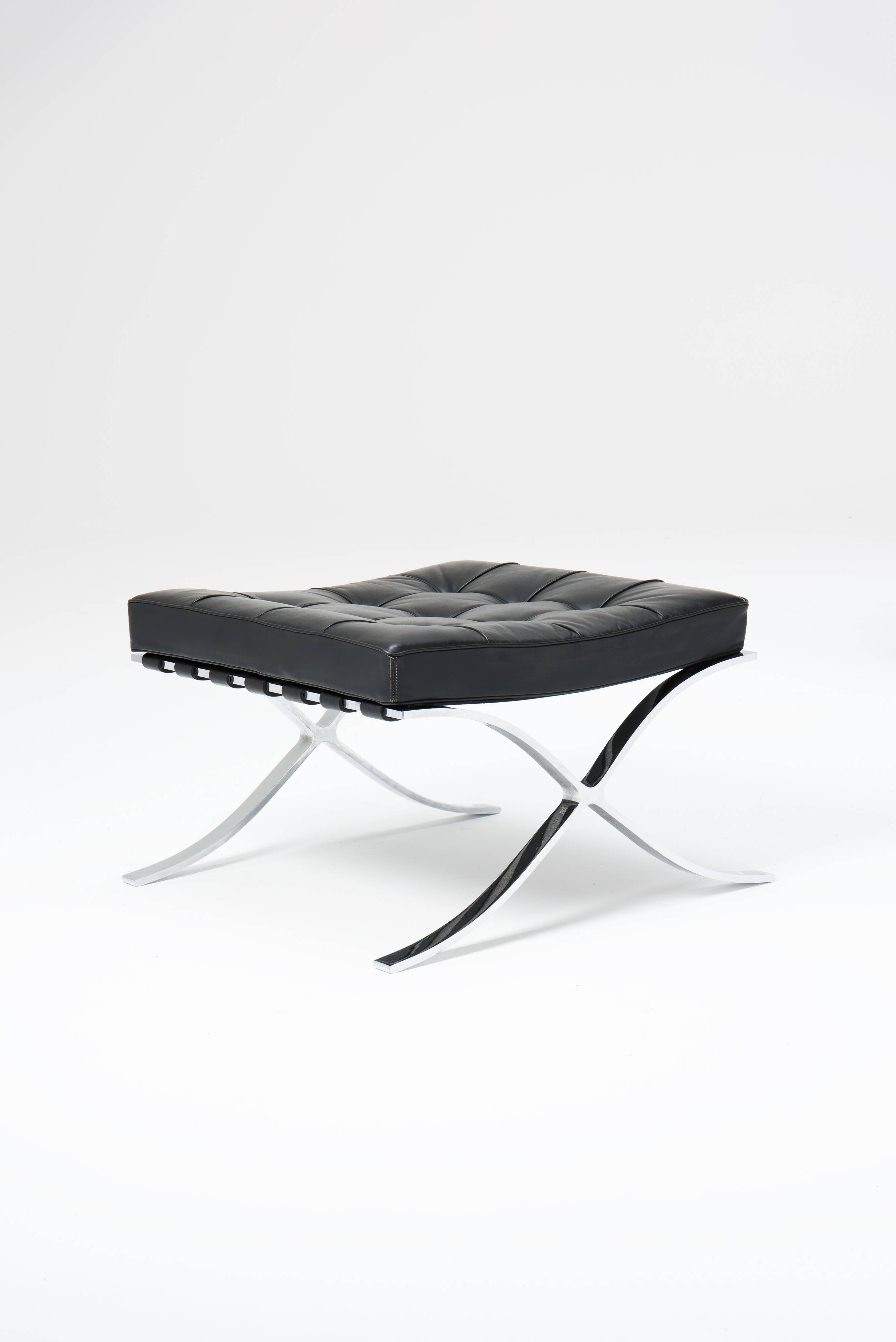 Barcelona chair & Otteman - MIES Van Der ROHE