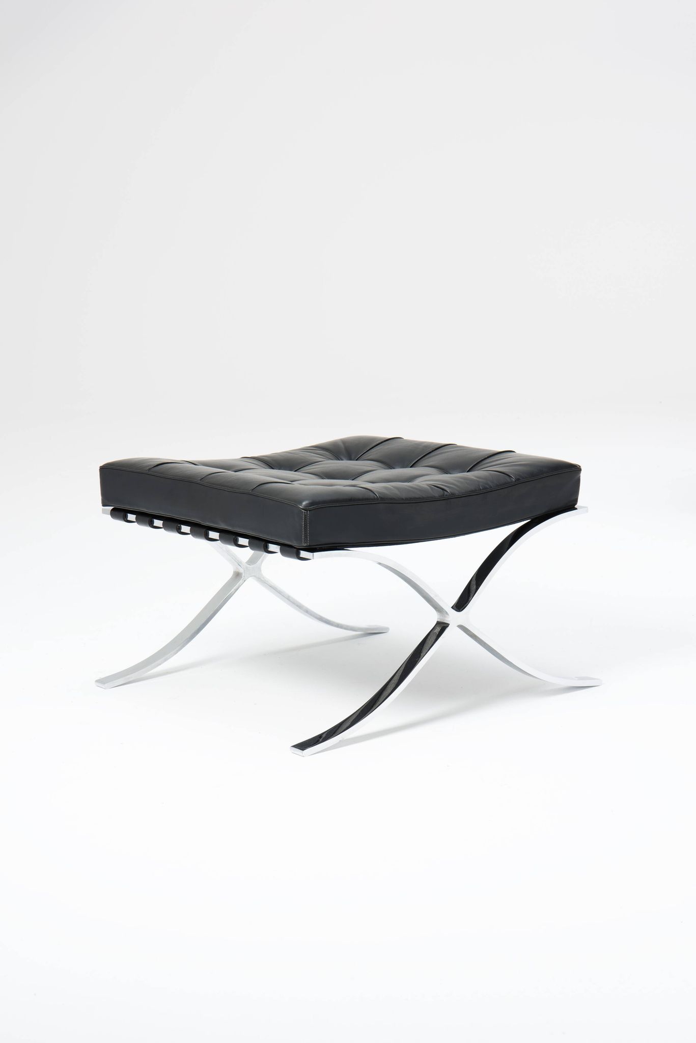 Chaise Barcelona et ottoman - MIES Van Der ROHE