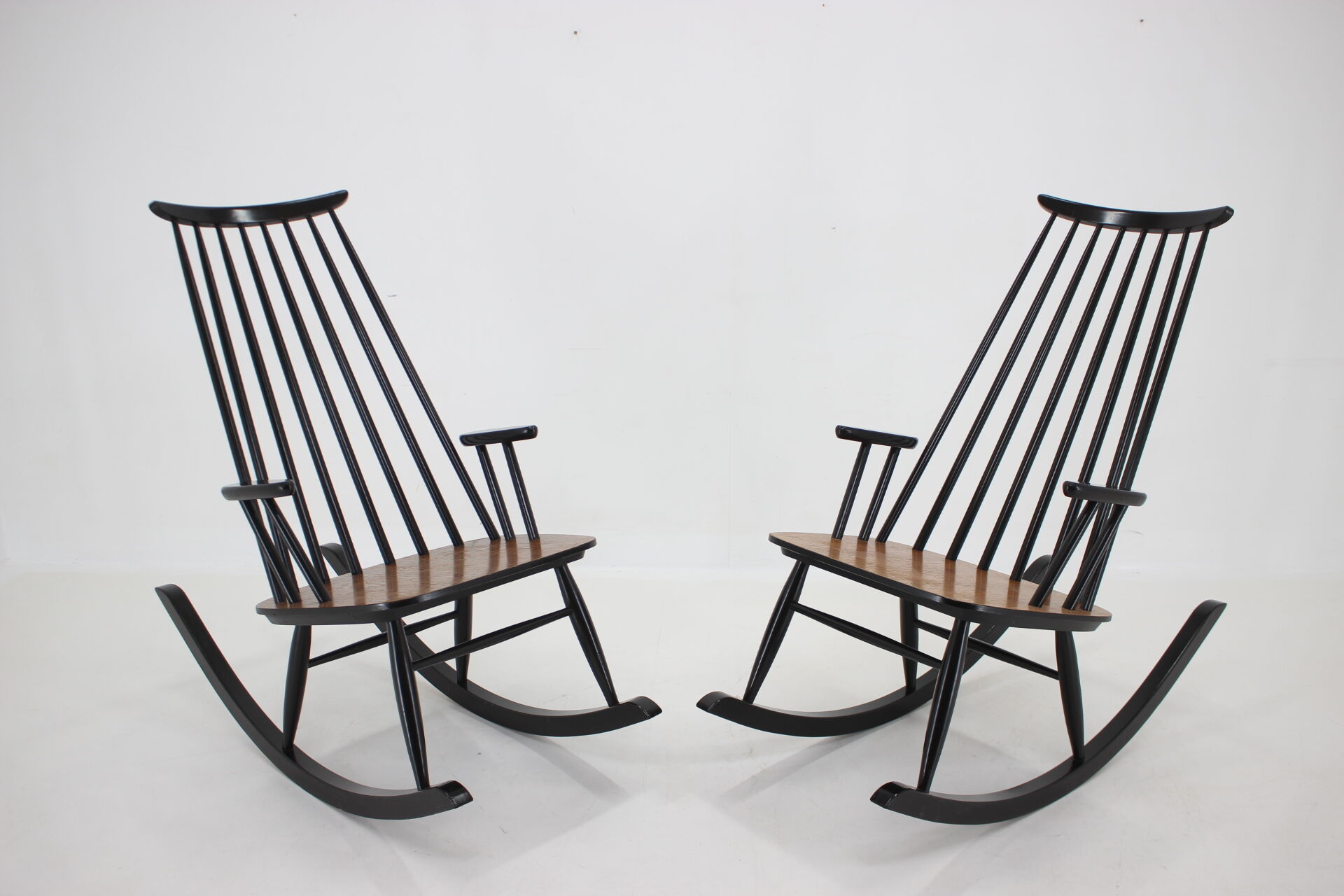 1960s Pair of Varjosen Puunjalostus Beech Rocking Chair, Finland