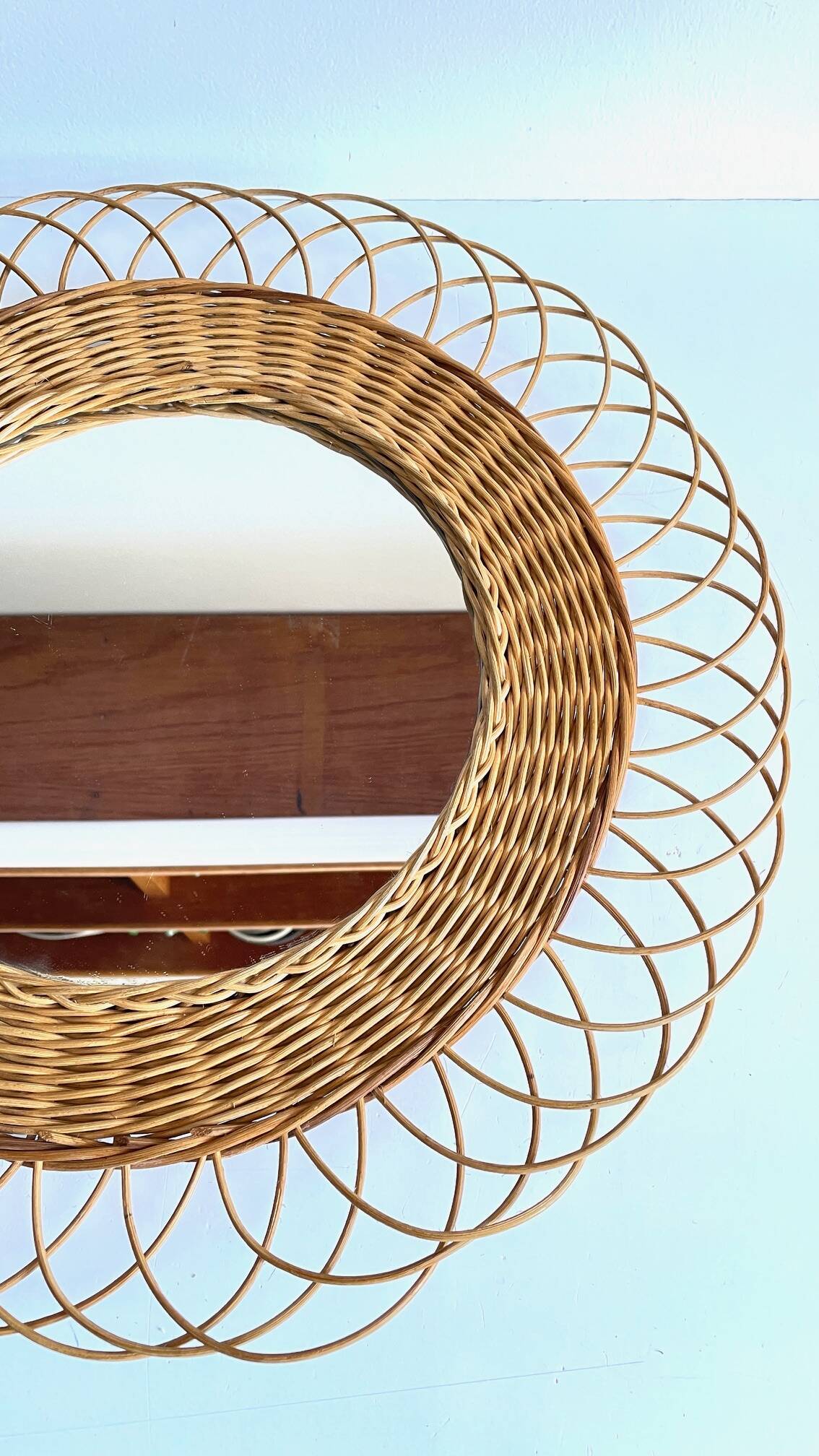 Miroir soleil en rotin vintage