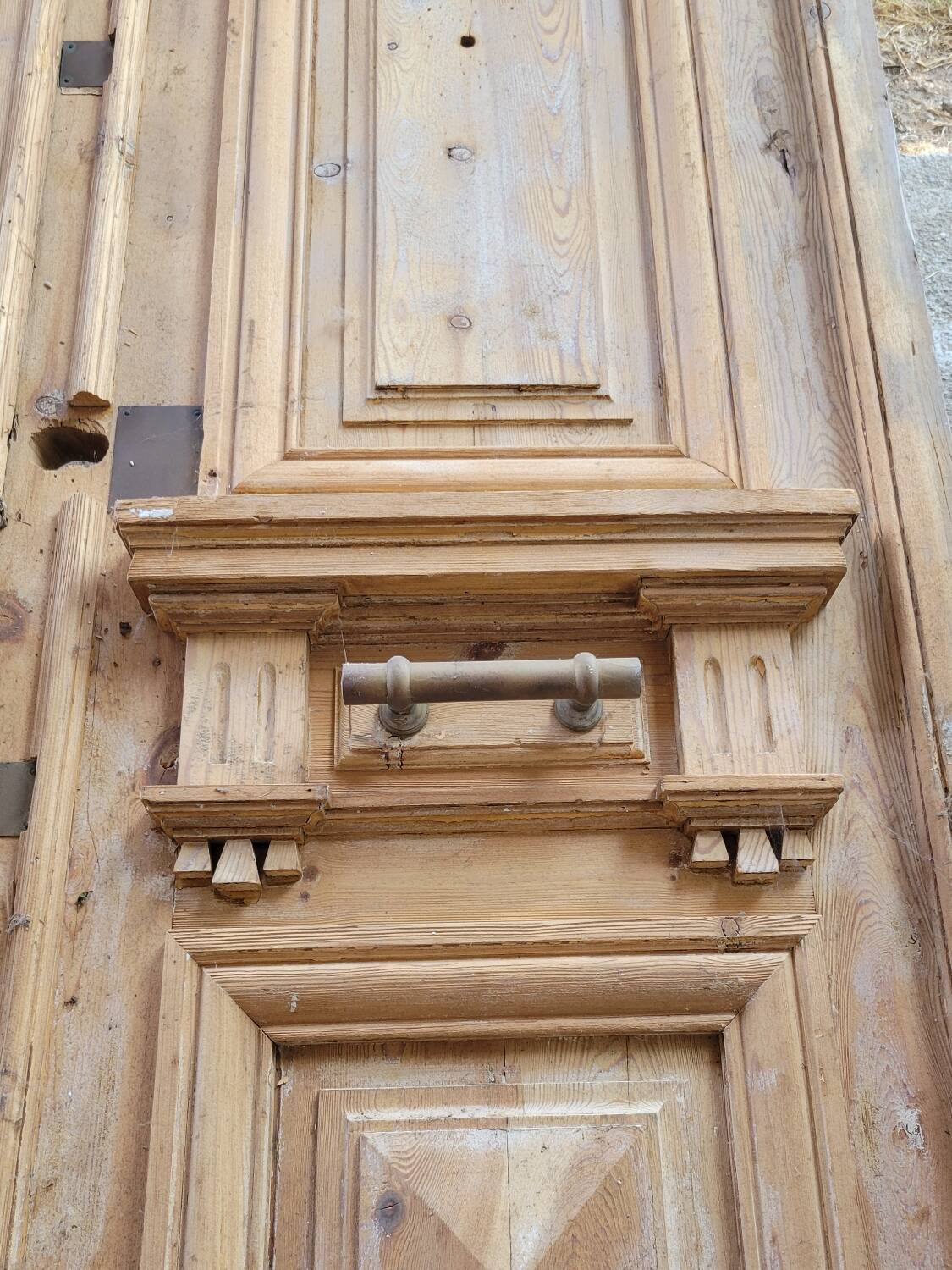 Double Haussmannian doors