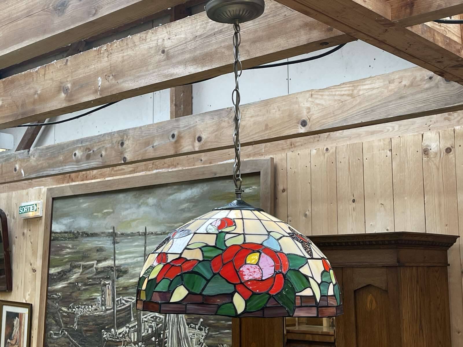 Tiffany style pendant light