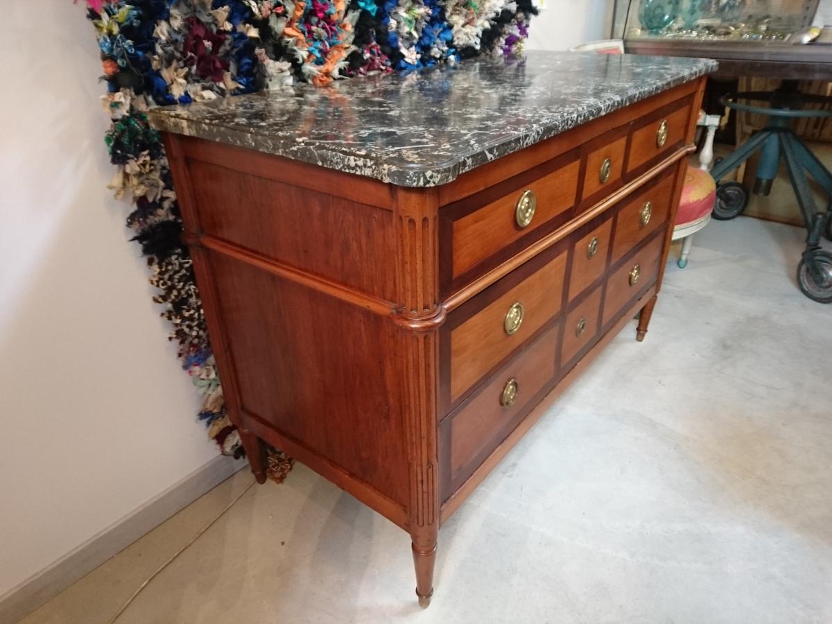 "Convenient time end XVI XVIII Saintongeaise plateau in marble"