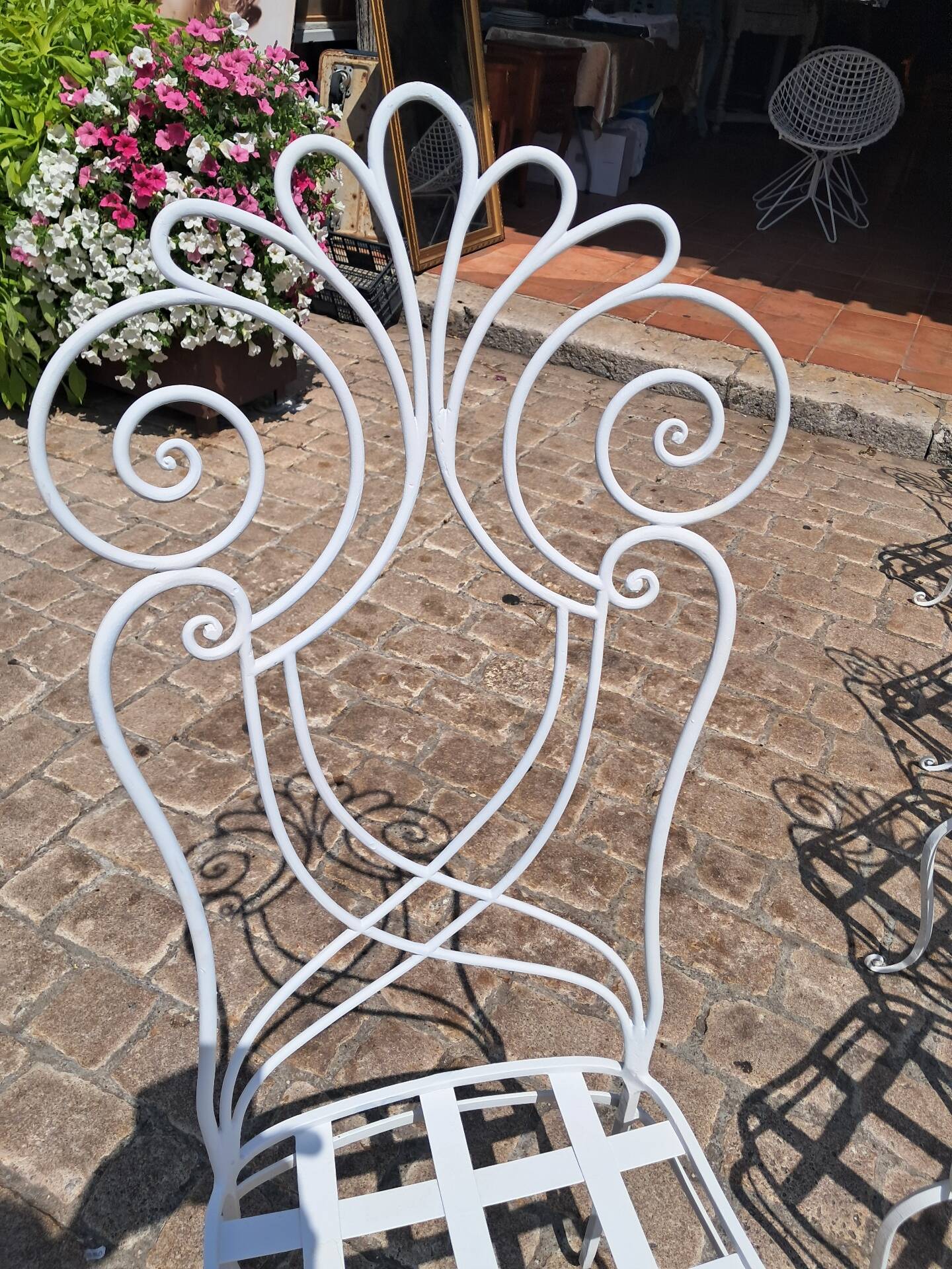 Serie de chaises de jardin en metal