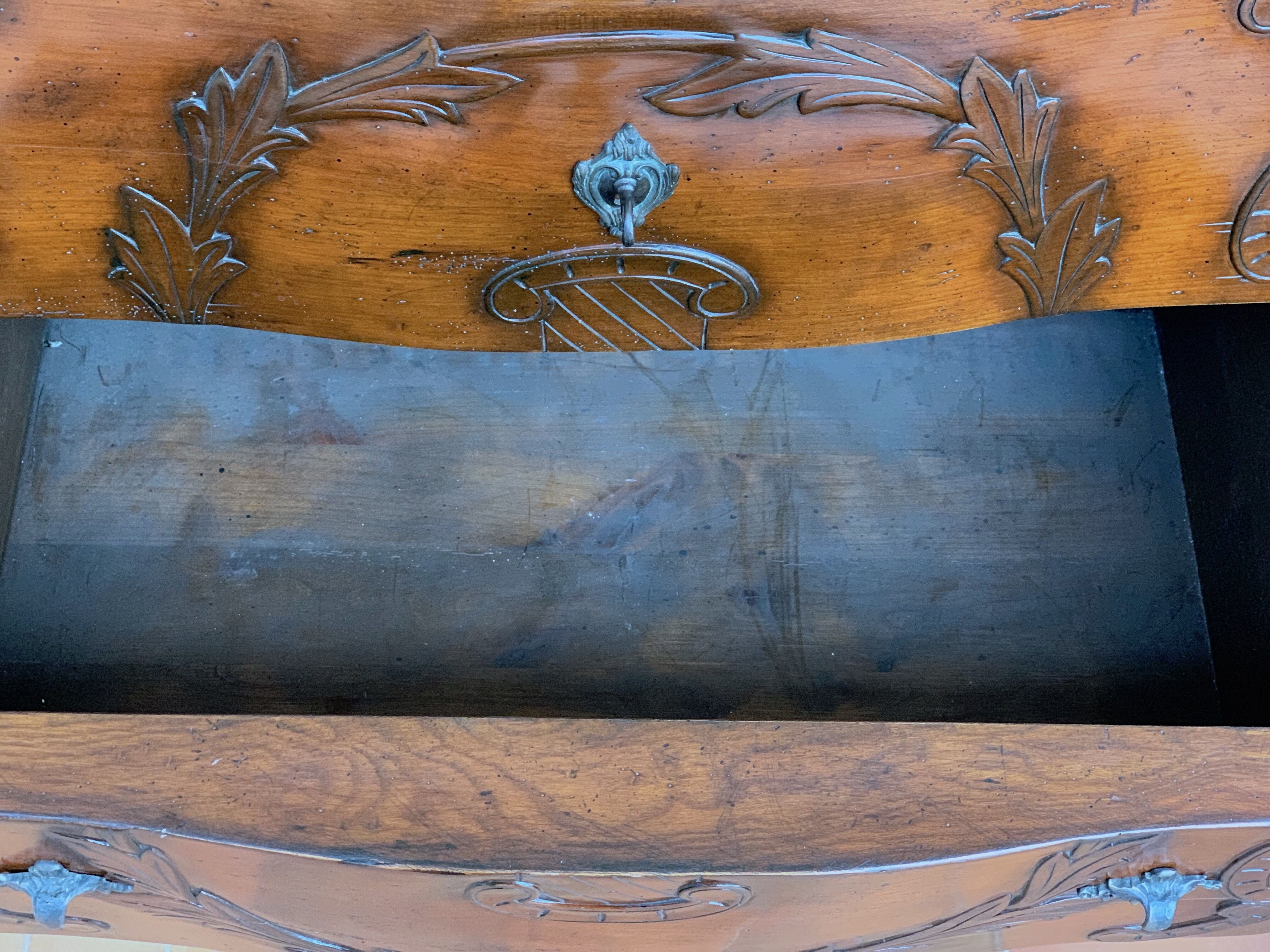 18th chest of drawers