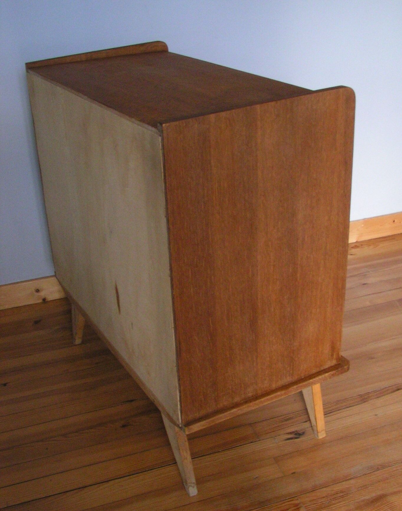 Chest of drawers years 60 - feet compass