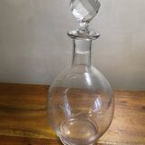 Carafe engraved faceted cap