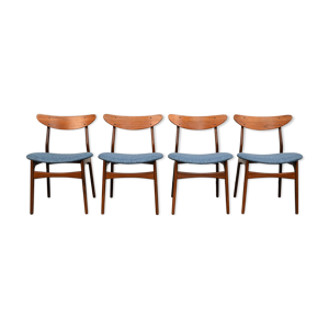 Ensemble de quatre chaises