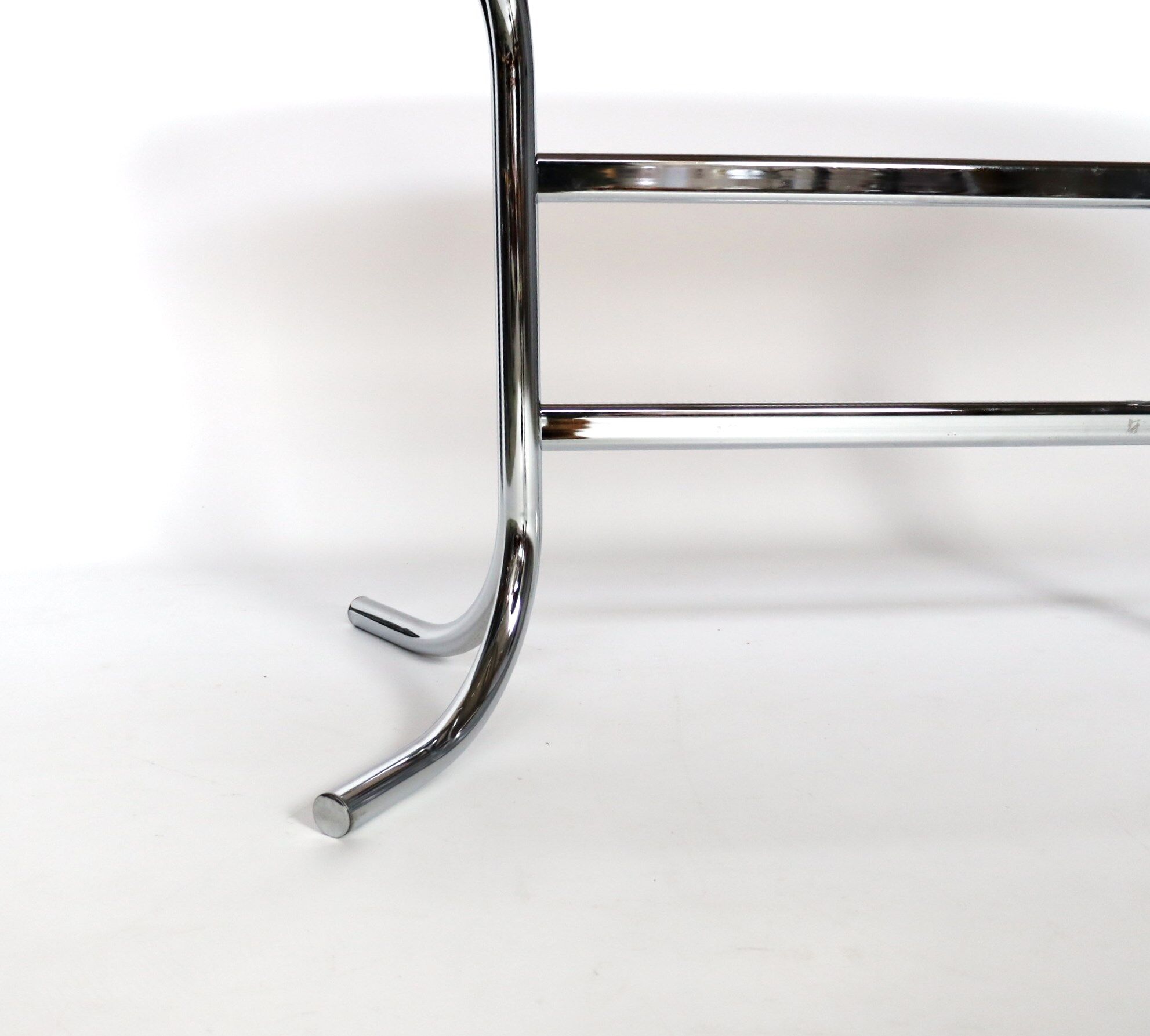 Chrome dining table 70s