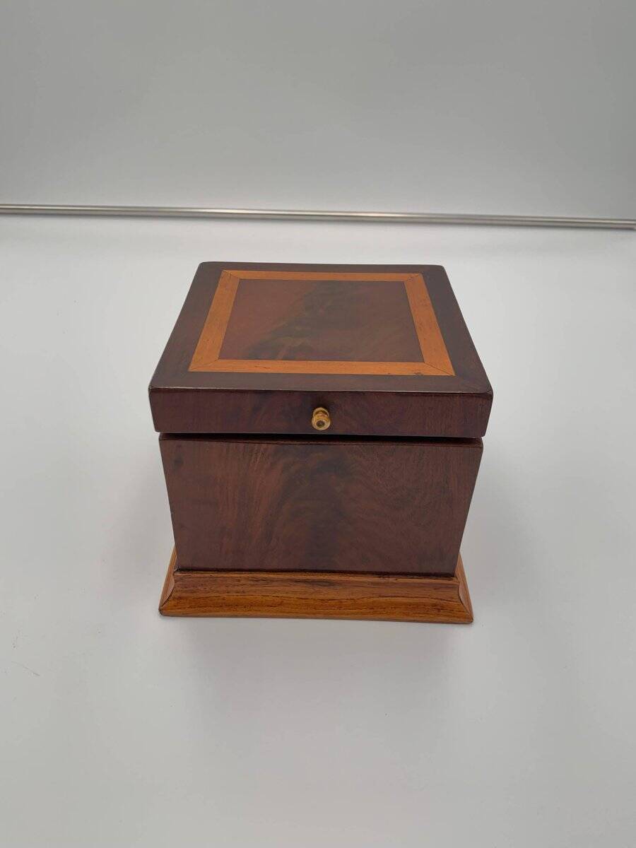 Cubic Biedermeier Box, Mahogany and Maple, Austria, circa 1840