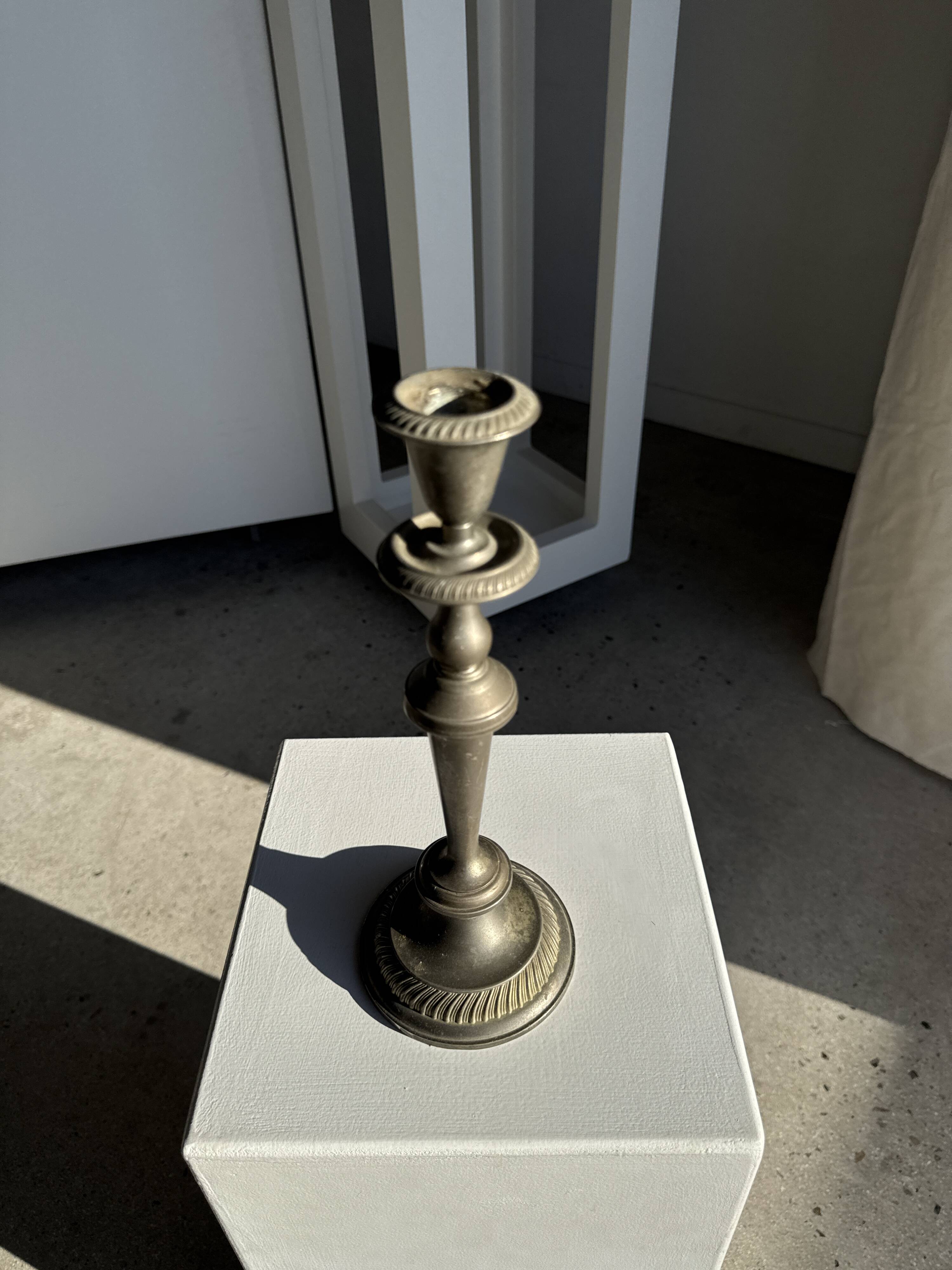 Large antique silver-plated candlestick H29 D10.5