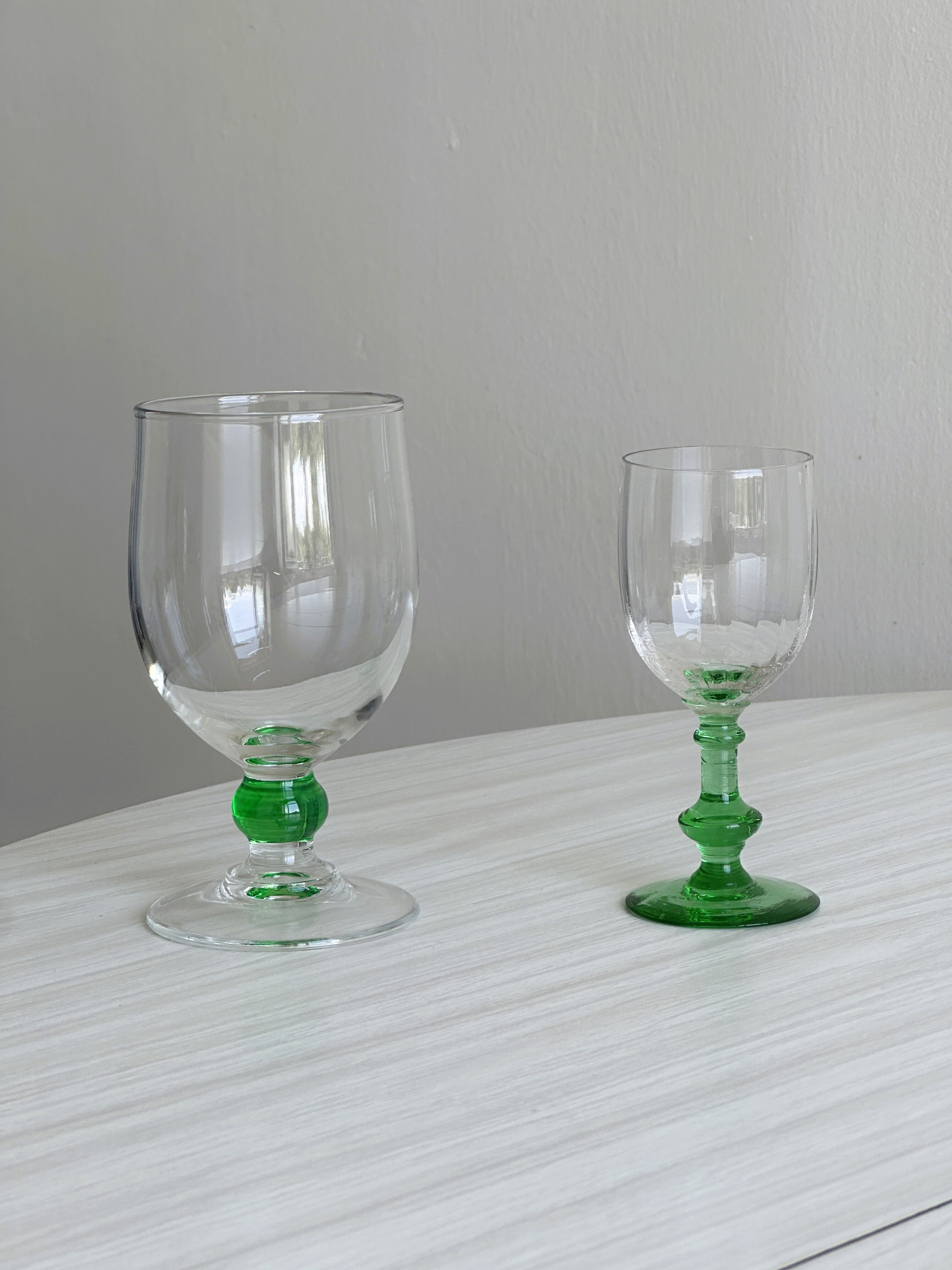 Lot de 4 verres vintage à pied vert