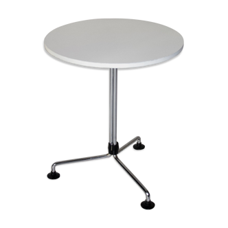 Tripod table pedestal