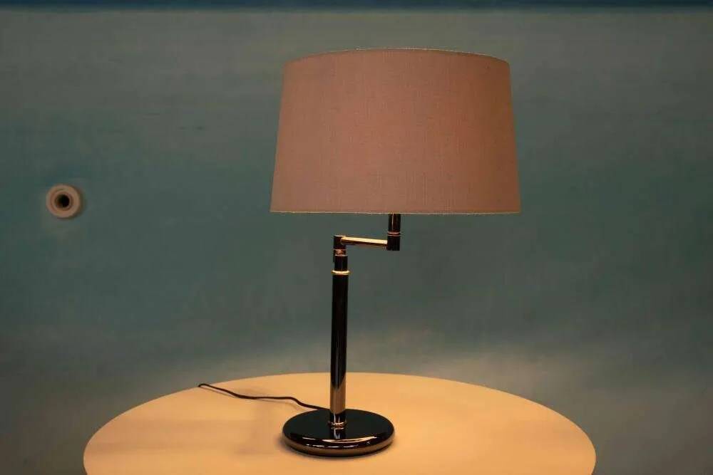 Vintage 70s lamp, Memphis design desk lamp with a ball joint.