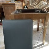 Stool "hiding"