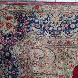 Antique 1920s Persian Kerman rug, floral medallion, red field, 273cm x 362cm