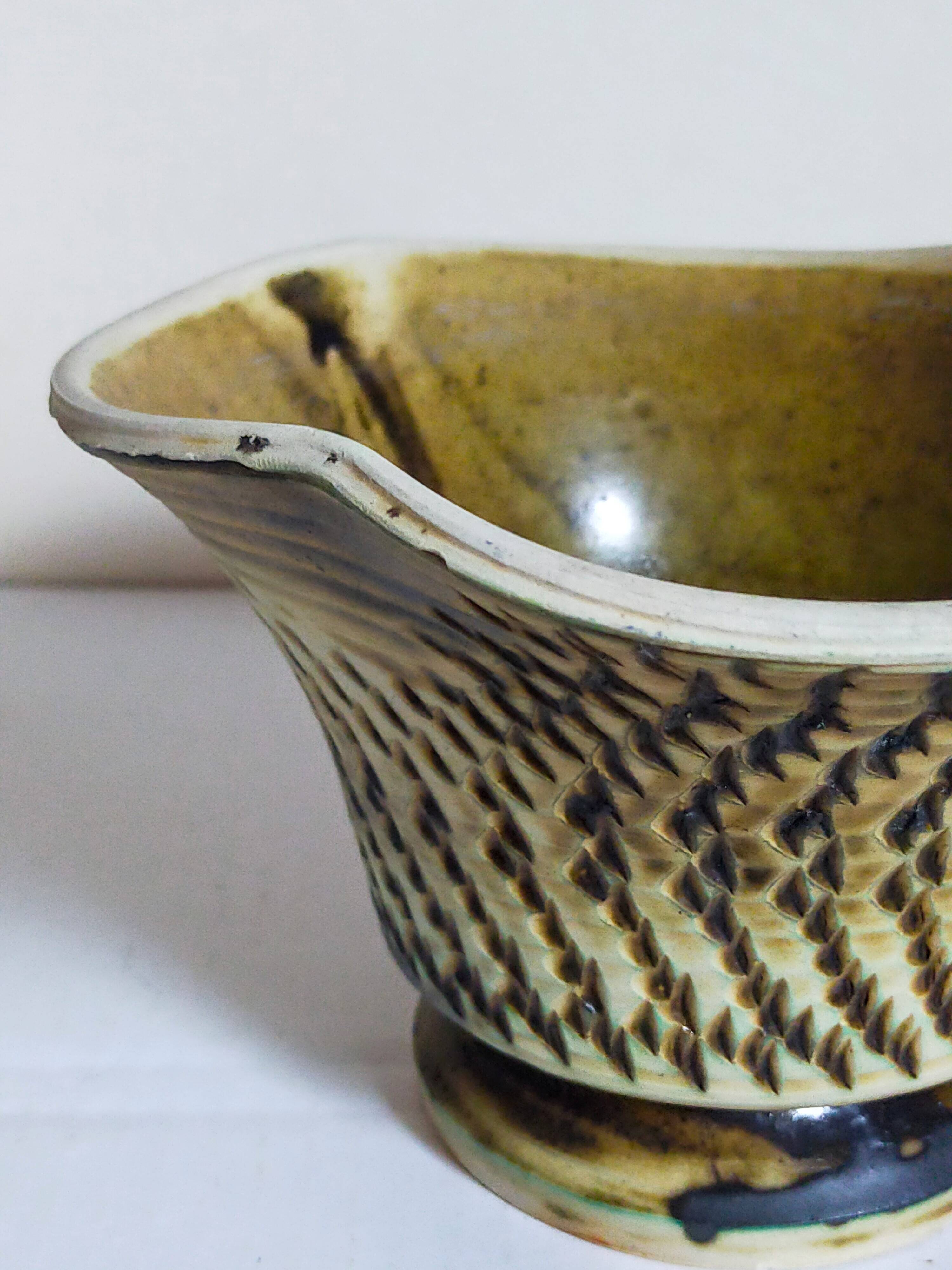 Ceramic planter with vintage scarifications from the 1950s