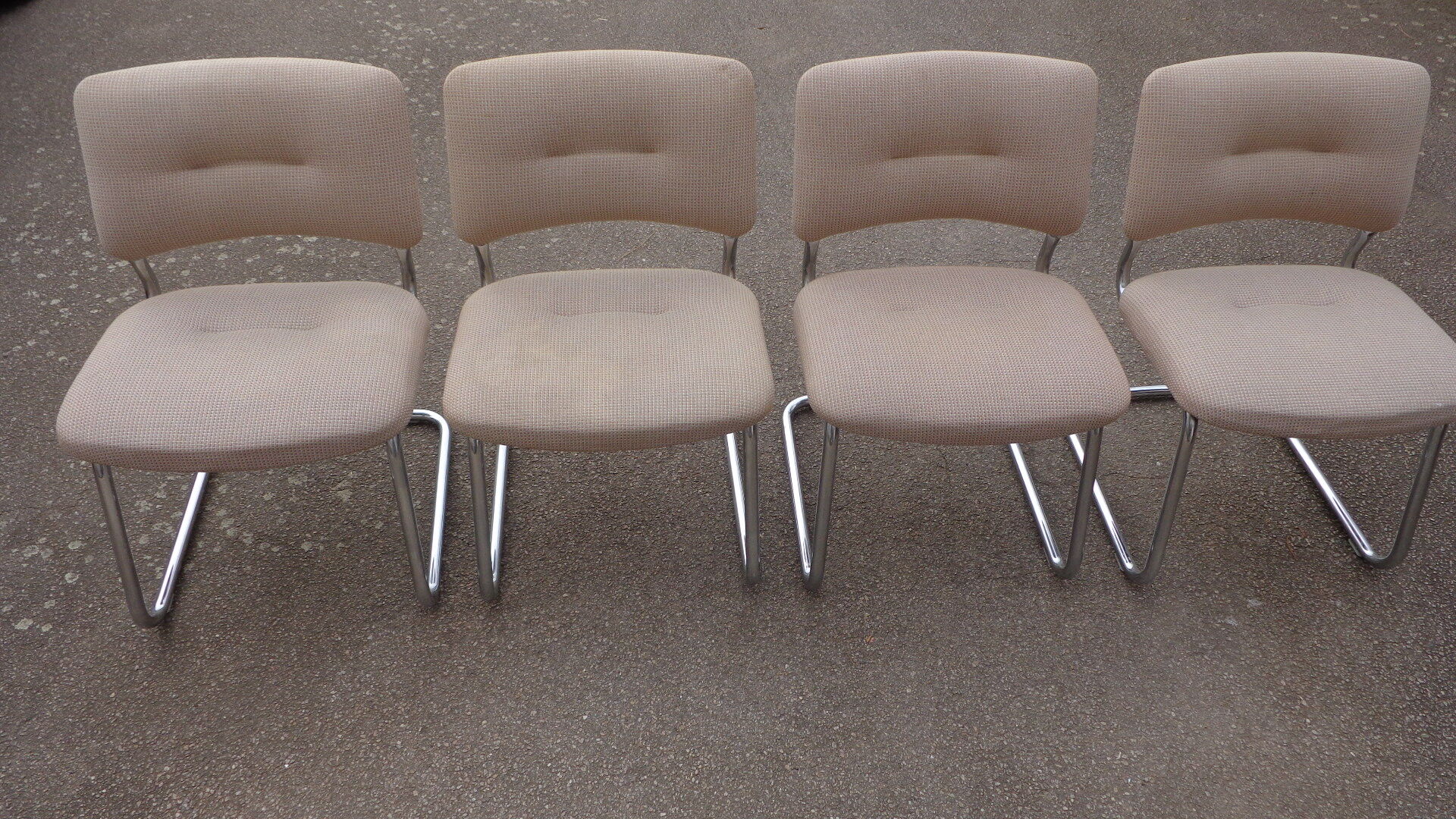 Set de chauffeuses Strafor
