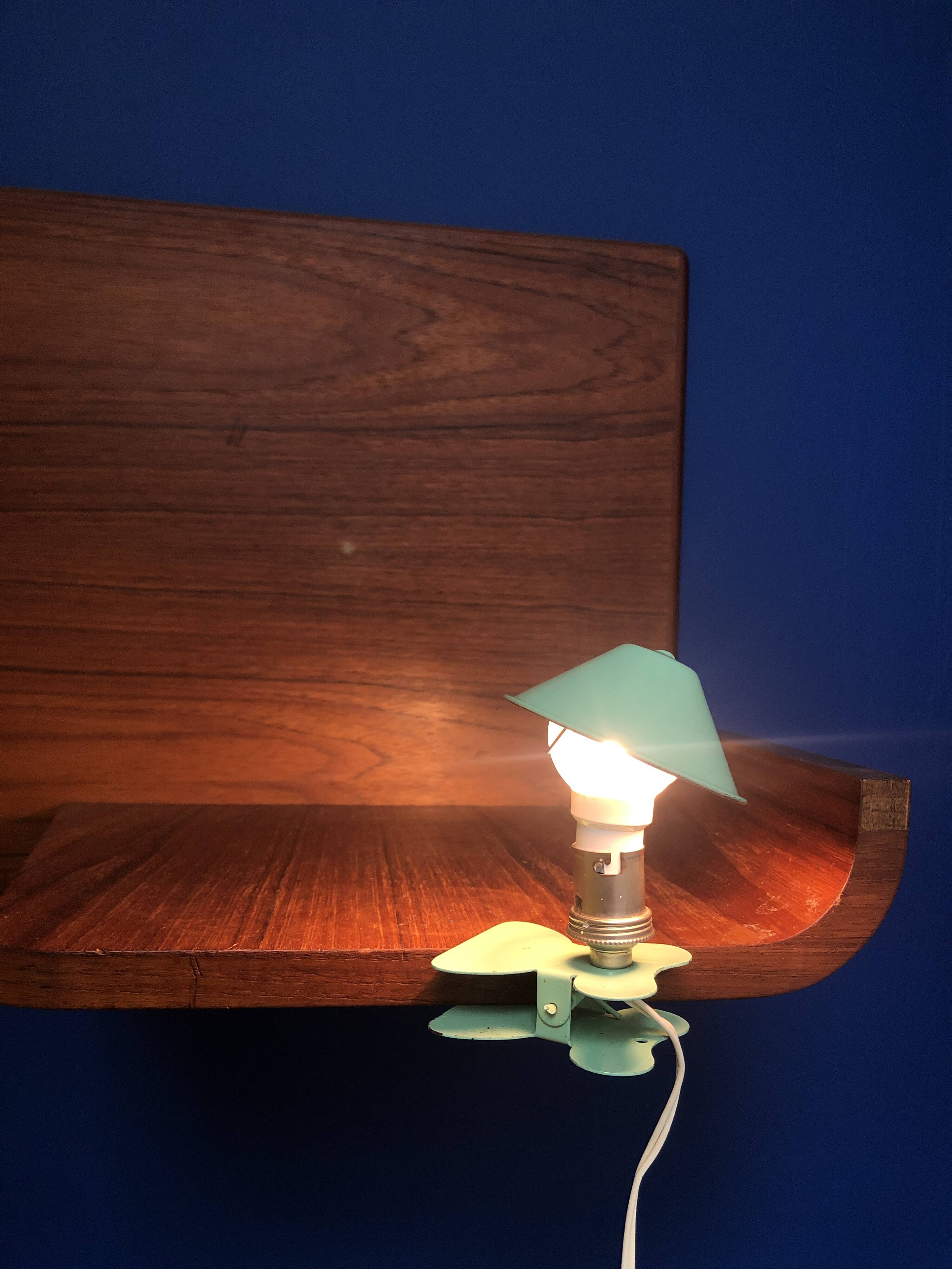 Vintage mint green mushroom clip/reader lamp, 1960s