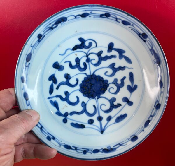 Lot de 3 petites assiettes décor bleu et blanc, Chine XIXe - idéogramme