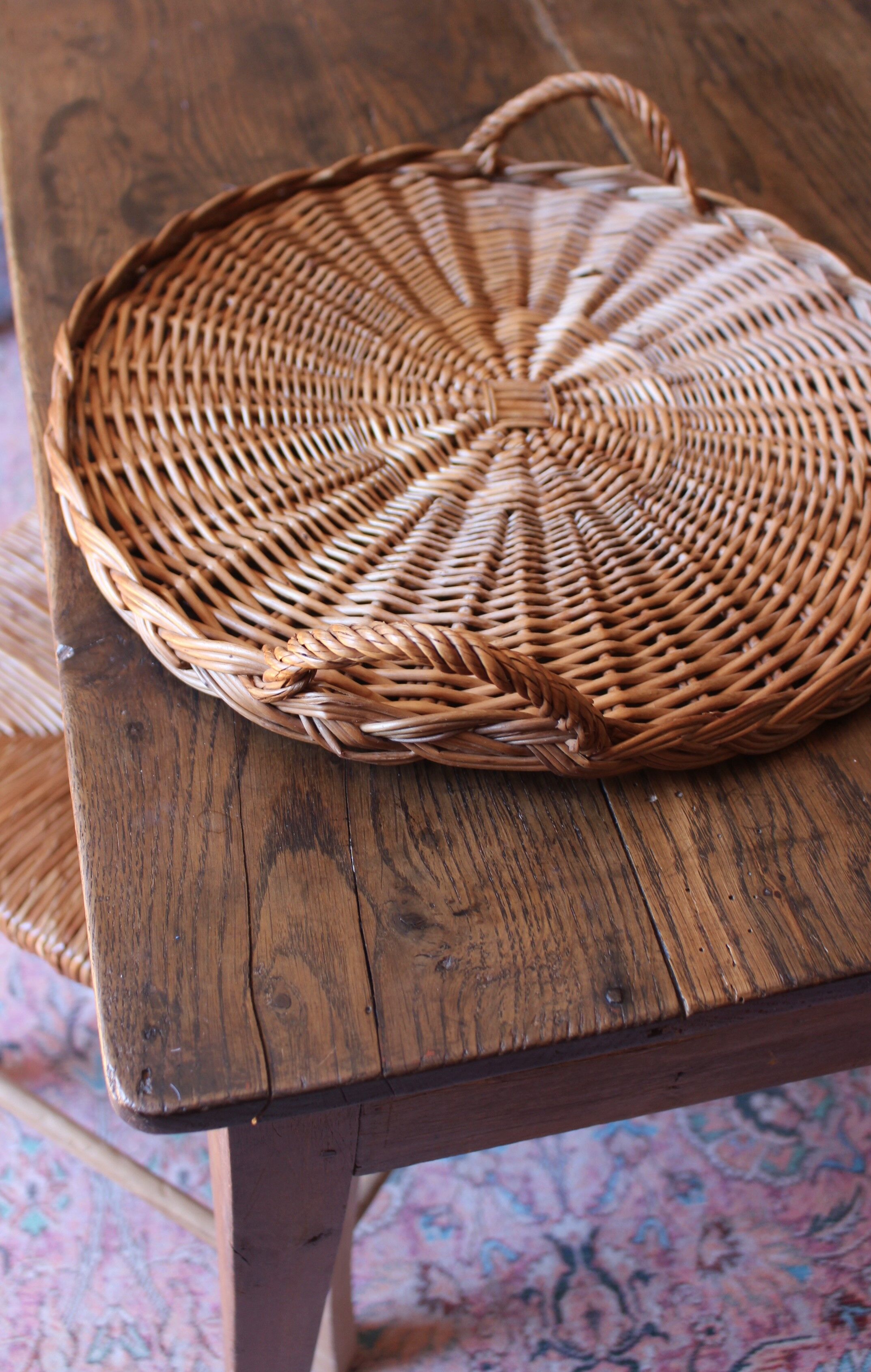 Round wicker top two handles vintage basketry