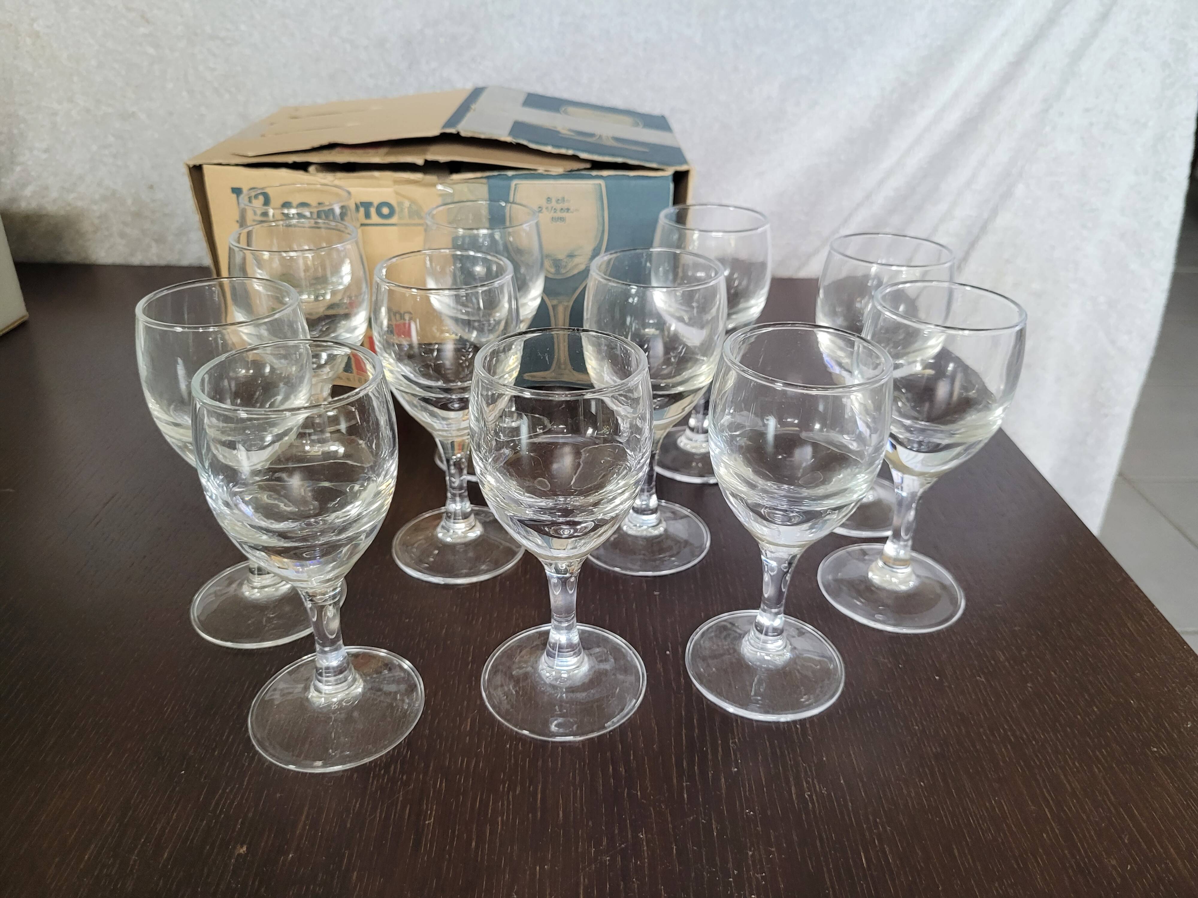 Verres à pied double fond